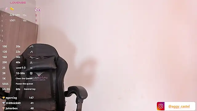 aggy castel online show from 12-22-24, 10:47