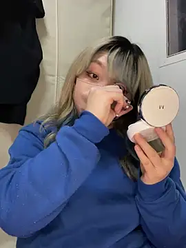 YUNA-yuna online show from 01-06-25, 01:19