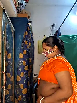 Snapshot of Real_Desi_Couple chatting on 07-10-26, 04:53 Real Desi Couple online show from 07-10-26, 04:53