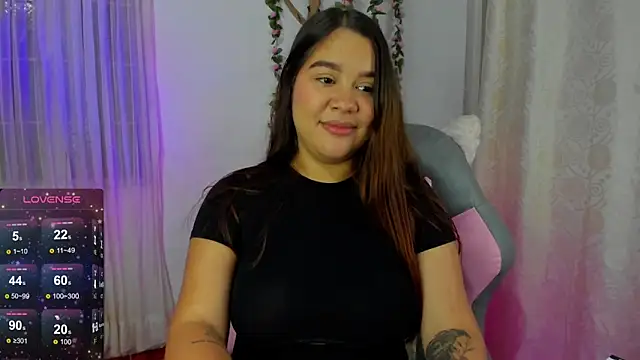 Snapshot of Eily__ chatting on 01-15-25, 02:06 Eily online show from 01-15-25, 02:06