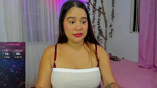 Snapshot of Eily__ chatting on 02-15-25, 07:16 Eily online show from 02-15-25, 07:16