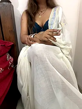 Snapshot of HoneyBearCpl chatting on 10-29-25, 03:36 HoneyBearCpl online show from 10-29-25, 03:36