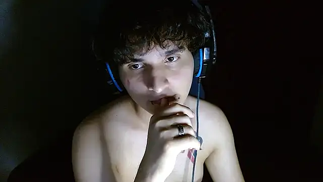 Charley quin online show from 05-15-26, 02:07
