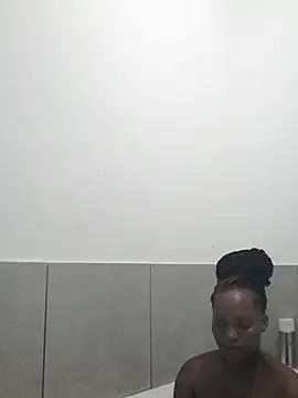 Snapshot of wet_Lips_x_x chatting on 12-19-24, 04:13 wet Lips x x online show from 12-19-24, 04:13