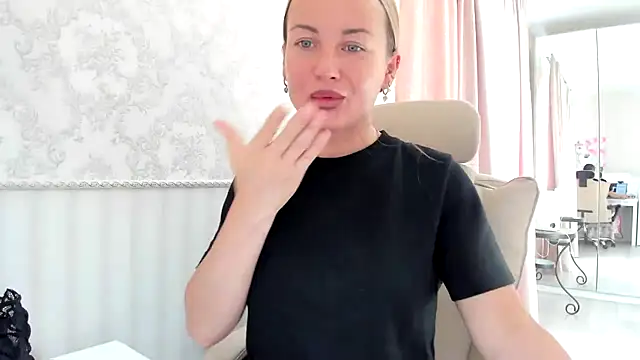 jennifer838 online show from 06-25-26, 01:37