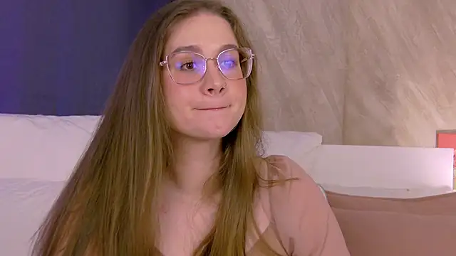 EllieHayes online show from 06-22-26, 07:00