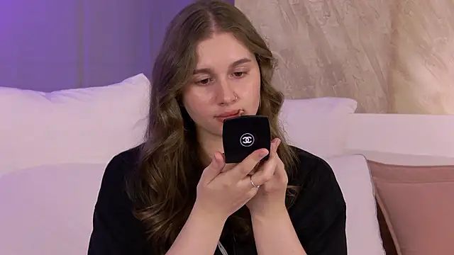 EllieHayes online show from 07-29-26, 10:08