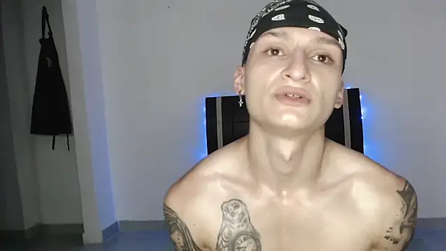 arthurphoenix  online show from 12-21-24, 10:28