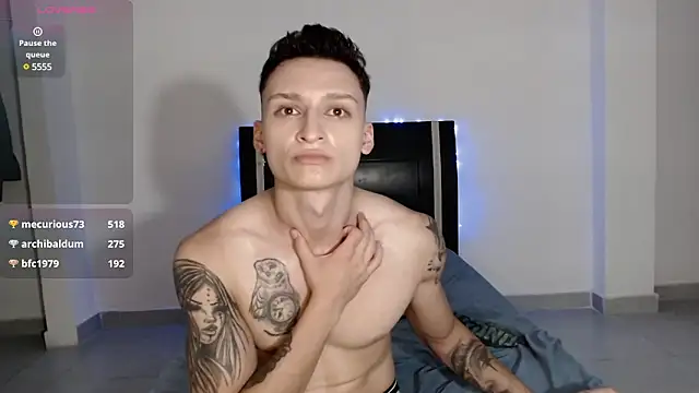 arthurphoenix  online show from 12-22-24, 08:27