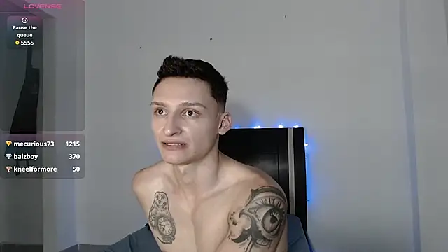 Snapshot of arthurphoenix_ chatting on 12-24-24, 10:33 arthurphoenix online show from 12-24-24, 10:33