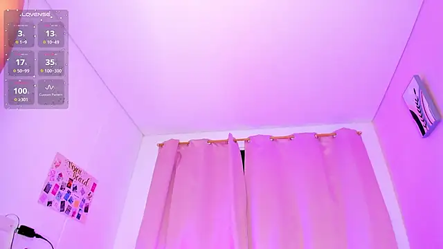  cherrykingsley1 online show from 01-10-25, 07:14