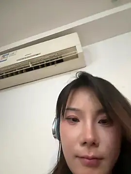 ChuChu1991 online show from 04-06-26, 08:15