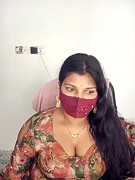 Hot-Angel  online show from 11-08-25, 04:01