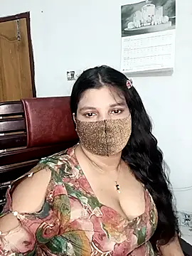 Snapshot of Hot-Angel_ chatting on 04-28-26, 03:00 Hot-Angel online show from 04-28-26, 03:00