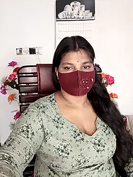 Snapshot of Hot-Angel_ chatting on 05-11-26, 01:44 Hot-Angel online show from 05-11-26, 01:44