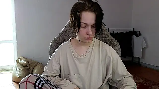 Snapshot of esajukyy chatting on 05-16-26, 05:04 esajukyy online show from 05-16-26, 05:04