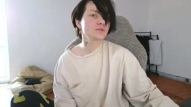 esajukyy online show from 07-03-26, 07:48