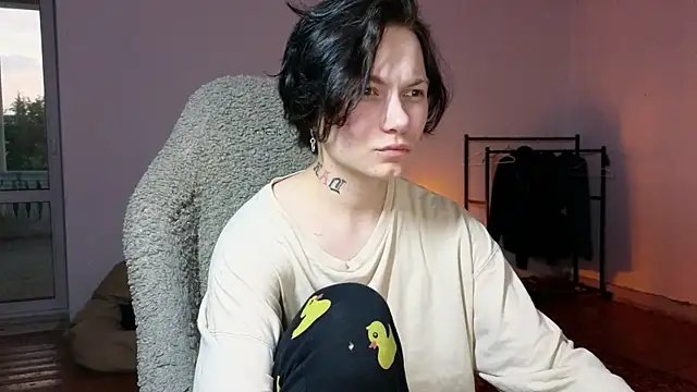 esajukyy online show from 07-06-26, 03:25