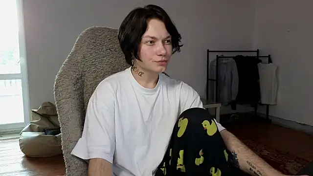 esajukyy online show from 07-12-26, 01:57