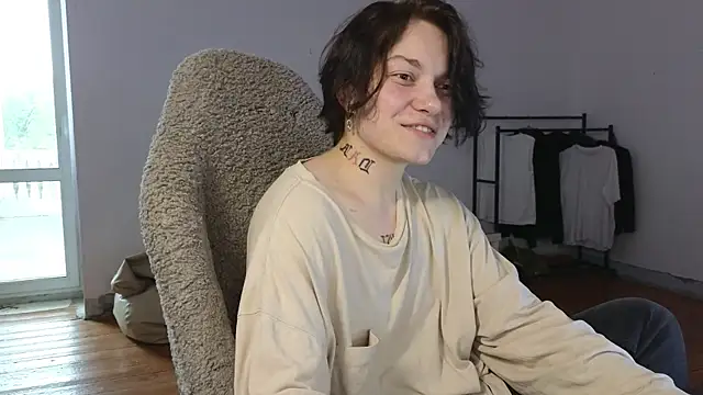 esajukyy online show from 07-28-26, 01:54
