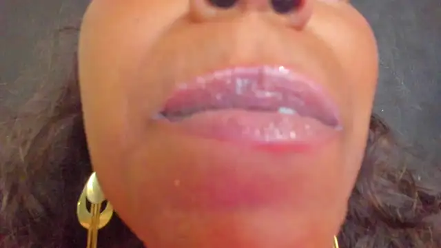 Snapshot of KamariaFyre chatting on 03-22-25, 06:14 KamariaFyre online show from 03-22-25, 06:14