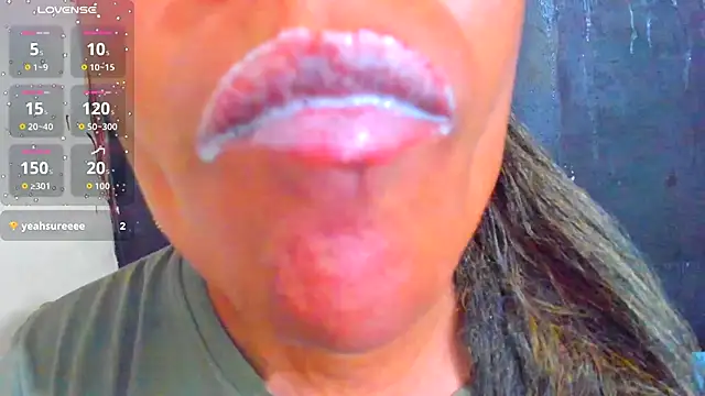 KamariaFyre online show from 11-22-25, 04:11