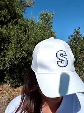 Snapshot of Samira-Summer chatting on 10-03-25, 09:06 Samira-Summer online show from 10-03-25, 09:06