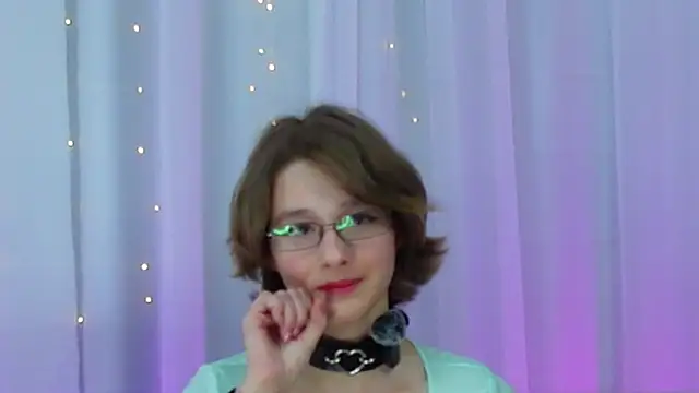Snapshot of Silva-Tail chatting on 01-30-25, 12:29 Silva-Tail online show from 01-30-25, 12:29