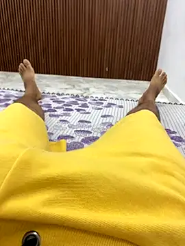 Snapshot of Lahcene chatting on 11-02-25, 05:26 Lahcene online show from 11-02-25, 05:26