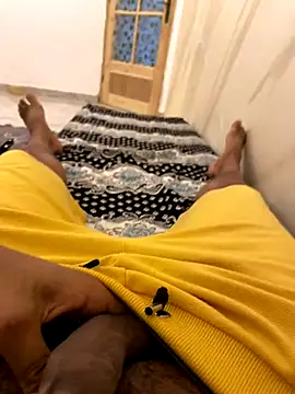 Snapshot of Lahcene chatting on 11-06-25, 06:31 Lahcene online show from 11-06-25, 06:31