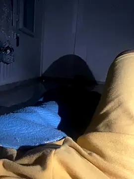 Snapshot of Lahcene chatting on 11-15-25, 12:41 Lahcene online show from 11-15-25, 12:41