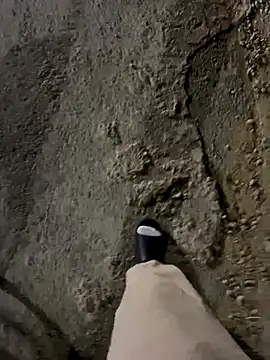 Snapshot of Lahcene chatting on 11-22-25, 07:02 Lahcene online show from 11-22-25, 07:02