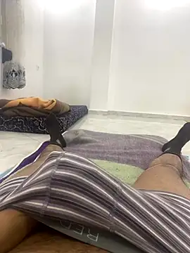 Snapshot of Lahcene chatting on 12-15-25, 10:14 Lahcene online show from 12-15-25, 10:14