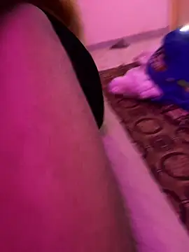 Snapshot of Lahcene chatting on 01-17-26, 10:20 Lahcene online show from 01-17-26, 10:20