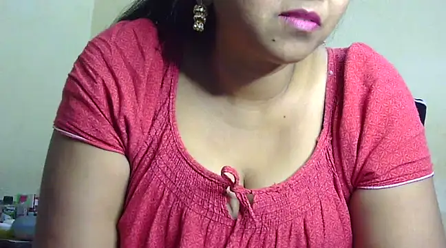 Snapshot of Suhana-sapna chatting on 02-06-25, 01:21 Suhana-sapna online show from 02-06-25, 01:21