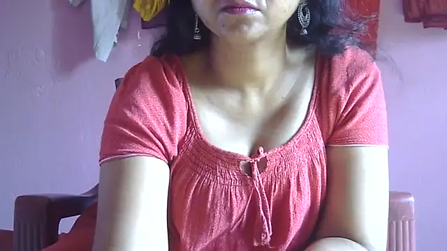 Snapshot of Suhana-sapna chatting on 05-16-26, 02:52 Suhana-sapna online show from 05-16-26, 02:52