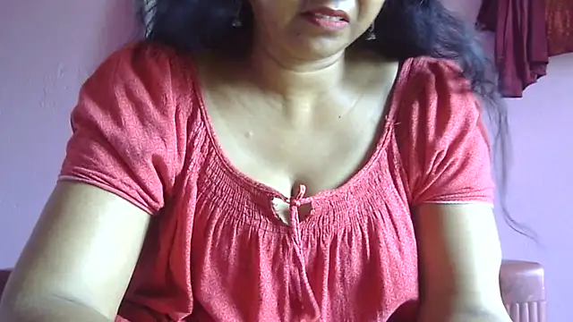 Snapshot of Suhana-sapna chatting on 05-18-26, 04:07 Suhana-sapna online show from 05-18-26, 04:07