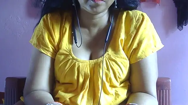 Snapshot of Suhana-sapna chatting on 06-06-26, 04:17 Suhana-sapna online show from 06-06-26, 04:17