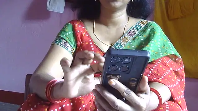Snapshot of Suhana-sapna chatting on 08-03-26, 09:04 Suhana-sapna online show from 08-03-26, 09:04