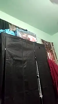 Snapshot of SiperoXxX chatting on 01-11-25, 12:01 SiperoXxX online show from 01-11-25, 12:01