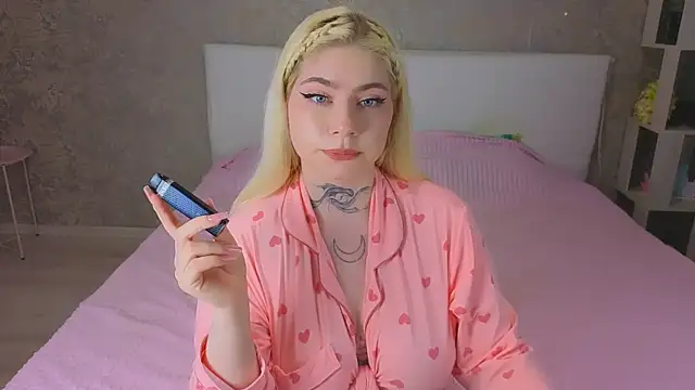 Snapshot of NikaRocks chatting on 05-23-26, 05:39 NikaRocks online show from 05-23-26, 05:39