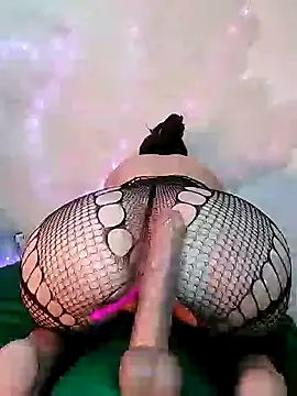 Snapshot of Sweety-Cat chatting on 01-12-25, 03:57 Sweety-Cat online show from 01-12-25, 03:57