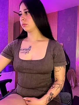 Snapshot of Zoee_t chatting on 11-16-25, 03:45 Zoee t online show from 11-16-25, 03:45