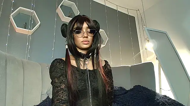 Snapshot of slutty_venus chatting on 01-20-25, 11:43 slutty venus online show from 01-20-25, 11:43