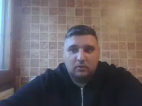  revianzip1 online show from 12-24-24, 04:19