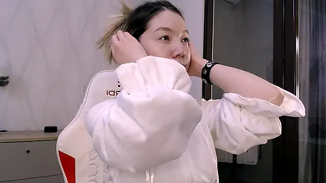 Babby Rabbit online show from 11-18-25, 01:04