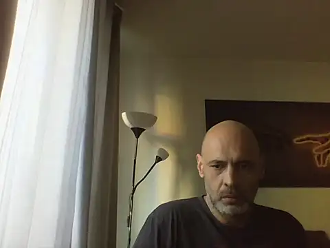 Avamereandmikel online show from 11-28-25, 02:53