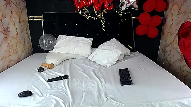 Snapshot of AmandaRobers chatting on 02-17-25, 08:58 AmandaRobers online show from 02-17-25, 08:58