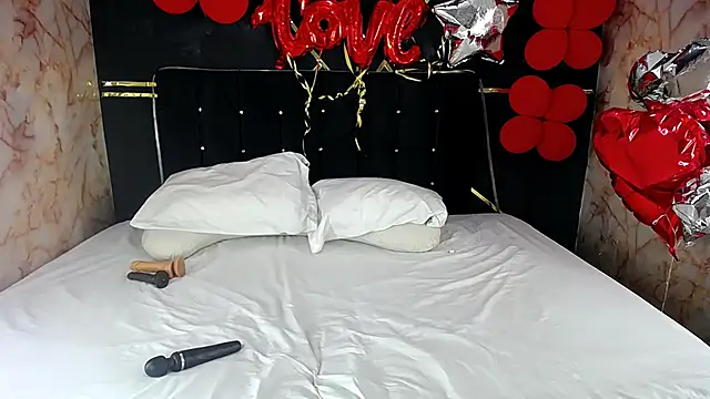 Snapshot of AmandaRobers chatting on 02-28-25, 10:06 AmandaRobers online show from 02-28-25, 10:06