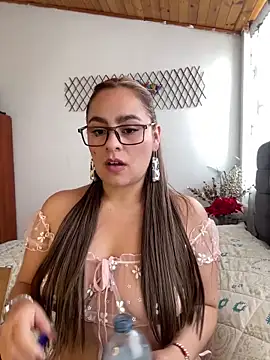 Snapshot of Gabriela-Parker_ chatting on 02-13-25, 03:24 Gabriela-Parker online show from 02-13-25, 03:24